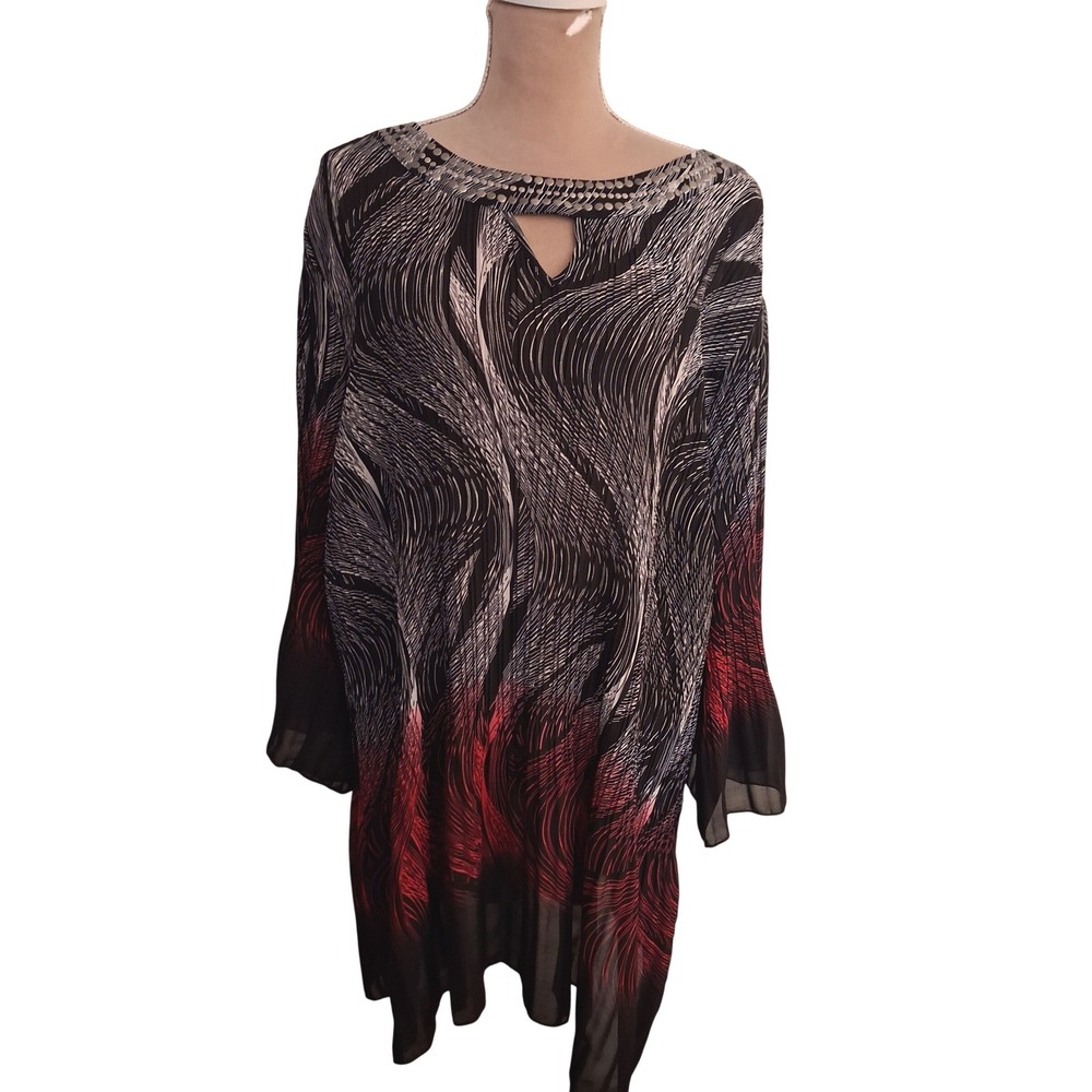 Catherines 4X Tunic Top Black Red White Abstract Studded Keyhole Bell Sleeve